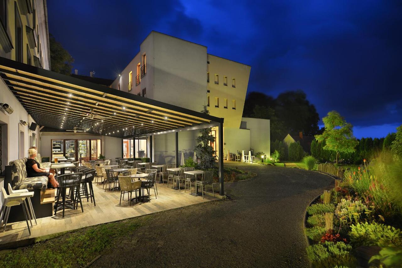 Chateau Loucen Garden Retreat Екстериор снимка