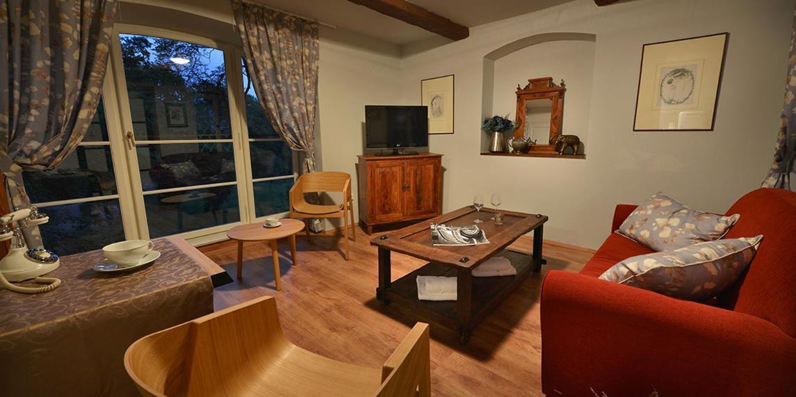 Chateau Loucen Garden Retreat Екстериор снимка