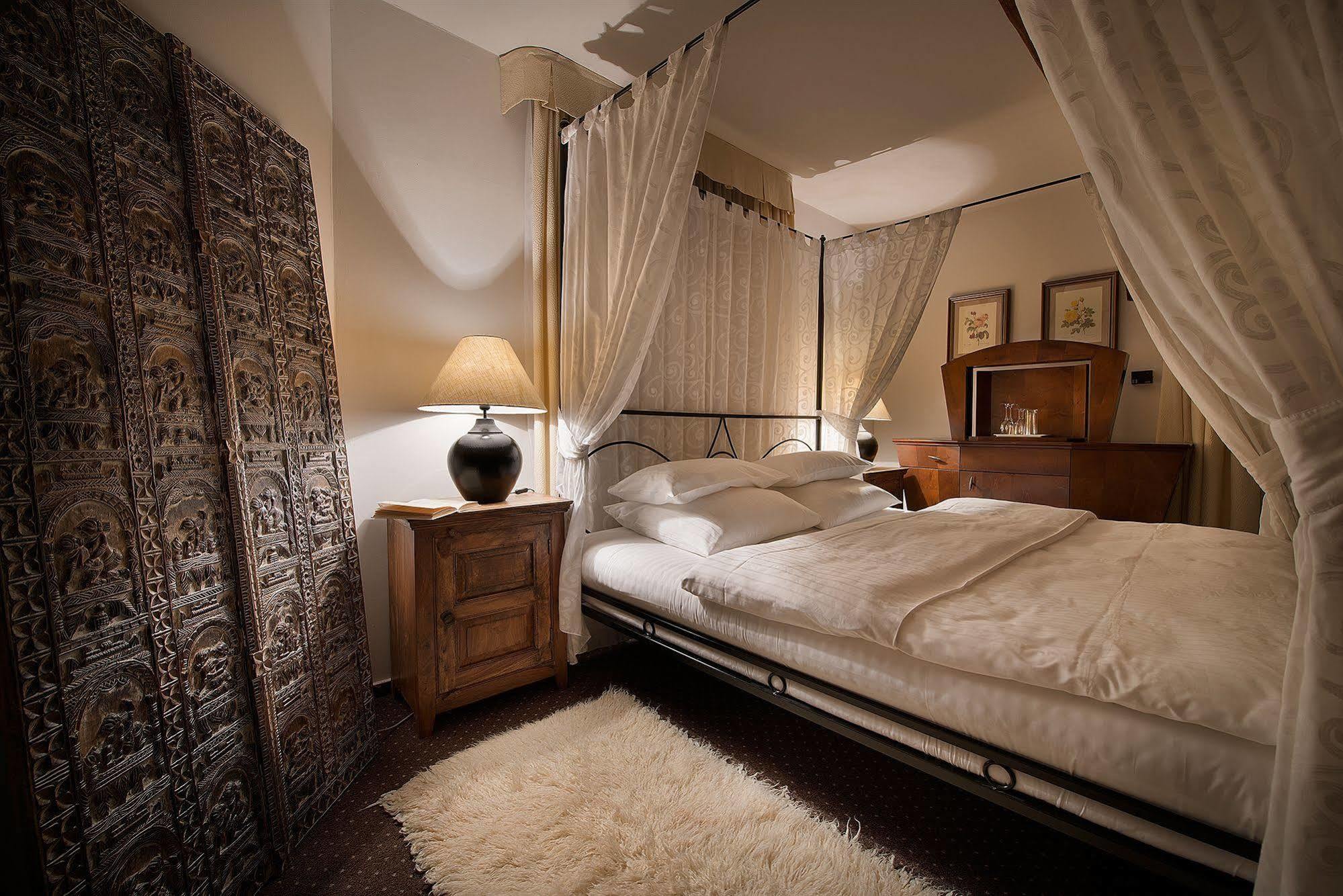 Chateau Loucen Garden Retreat Екстериор снимка